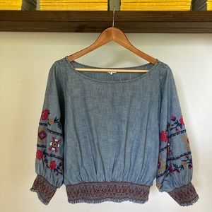 GAP chambray embroidered smocked boho top - Sm.